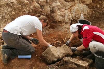 В Якутии археологи обнаружили захоронение с останками «опасного умершего»