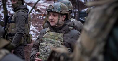 Зеленский в День ВСУ посетил украинских бойцов на передовой