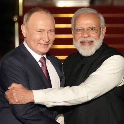 Переговоры Путина и премьер-министра Индии Моди перешёл в формат "тет-а-тет"