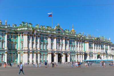 Фасад Эрмитажа в Петербурге может поменять цвет