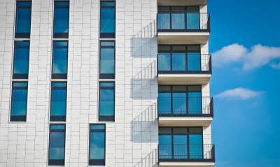 С 1 марта 2022 года введут новые правила для остекления балконов