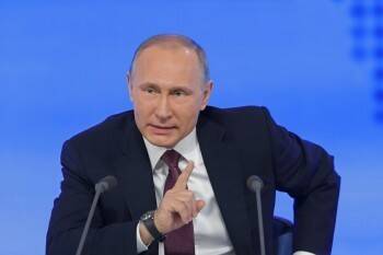 Президент Владимир Путин подписал закон об увеличении МРОТ до 13 890 рублей в 2022 году