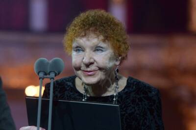 Нину Ургант посмертно наградили премией «Звезда театрала»