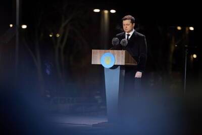 Зеленский обсудил «восстановление суверенитета» Украины над Крымом