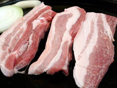 В России упали оптовые цены на свинину