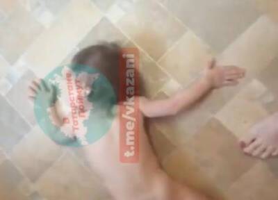 Мать в Татарстане ради мести мужу сняла на видео истязание малолетней дочери