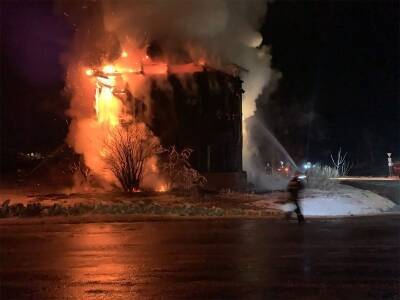 Вчера вечером в селе Калинино Кунгурского округа горело здание бывшей школы