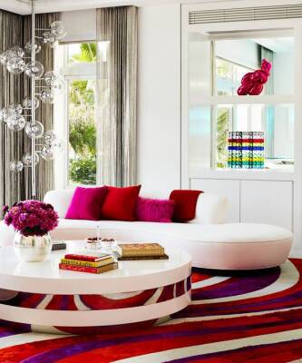 Красный цвет в гостиной: 30 ярких примеров