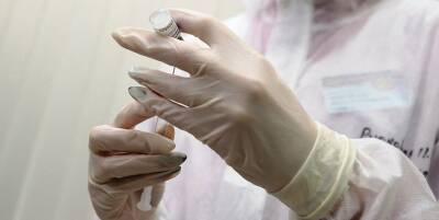 В ВОЗ заявили, что более 100 стран еще не достигли 40%-ного охвата прививками от ковида