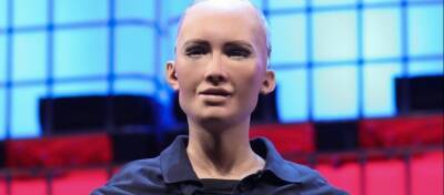 Токенизированный робот Sophia AI появится в Метавселенной «Ноев ковчег»