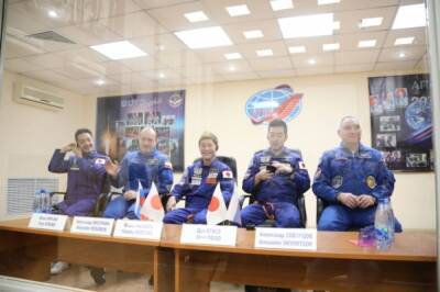 Японские космические туристы планируют изучать русский язык на МКС