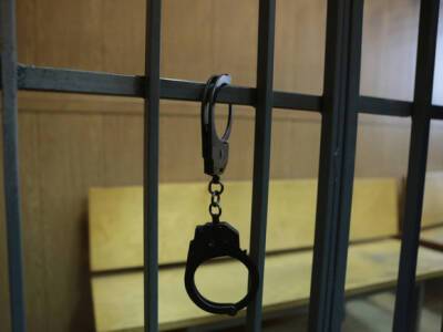 По делу о многомиллионных хищениях задержали уволенного главу Калининского района Петербурга