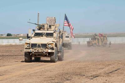 Колонна американских войск в Сирии подверглась атаке