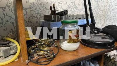 Появились фото обысков из квартиры подростка, которого задержали со взрывчаткой и обрезом в Ярославской области