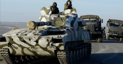 Оккупанты в зоне ООС усиливаются танками и 122-мм артиллерией, - разведка
