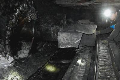 Львовские шахтеры отказались подниматься на поверхность из-за долгов по зарплате