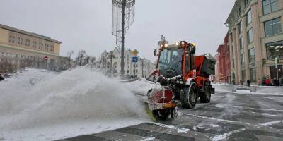 Столичные коммунальщики работают в усиленном режиме из-за снегопада