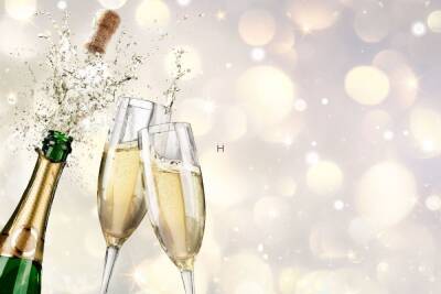 В Ленобласти предложили изменить правила продажи шампанского в Новый год и Рождество