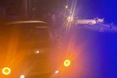 В Темрюкском районе отечественная легковушка насмерть задавила лежавшего на дороге пешехода