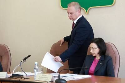 В Челябинске планируют повысить зарплаты главы города и спикера гордумы