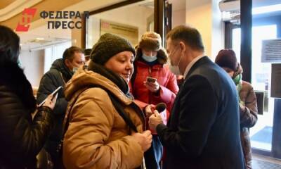 Свердловский парламент поддержал законопроект о QR-кодах