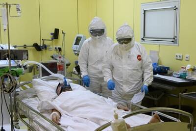 Мурашко назвал число больных с COVID-19 в российских стационарах