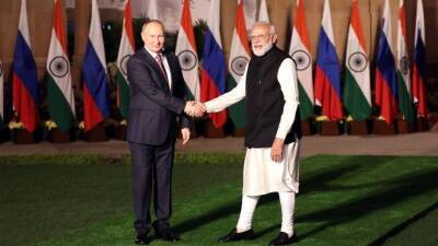 Первая личная встреча за два года: о чем договорились Путин и Моди