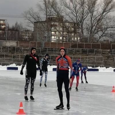 Ульяновские конькобежцы тренировались без коньков, но в первом же старте побили рекорды