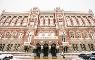 На межбанке две недели повышенный спрос на валюту