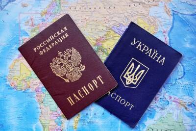 Зеленский хочет лишать гражданства людей, имеющих российский паспорт