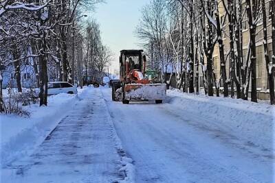 Порховская администрация: Работы по расчистке улиц от снега ведутся круглосуточно