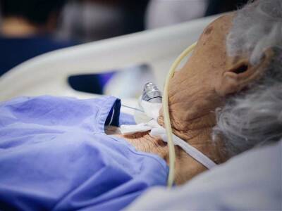В Смоленске врачи спасли 98-летнюю пациентку с COVID-19