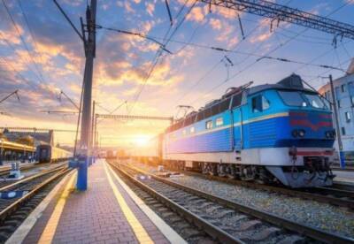 УЗ запускает два дополнительных поезда в Польшу