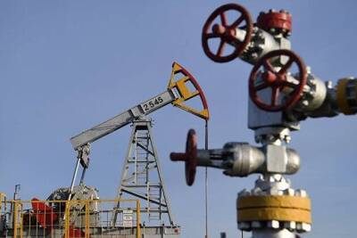 Мировые цены на нефть во вторник вечером растут примерно на 4%, WTI дорожал на 5%
