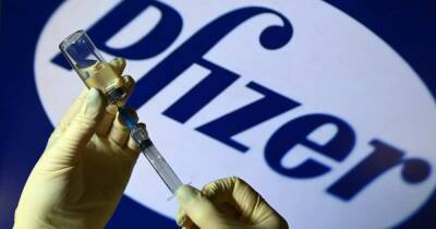 Вакцина Pfizer от коронавируса частично защищает от штамма "омикрон"