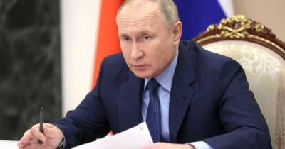 Путин рассказал Байдену об усилении Киевом наступления на русский язык