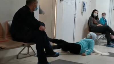 В очереди к хирургу в тюменской поликлинике подрались две женщины
