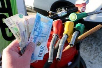 В России произошел рекордный рост цен на бензин