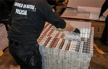 Латвийские таможенники обнаружили в фуре более полумиллиона пачек контрабандных сигарет из Беларуси