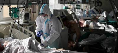 В отделениях ИТАР Карелии врачи борются за жизни 4 крайне тяжелых больных коронавирусом