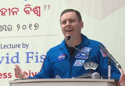 Астронавт NASA Фишер раскрыл причину переноса американцами высадки на Луну