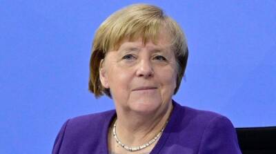 В бундестаге отставку Меркель встретили аплодисментами