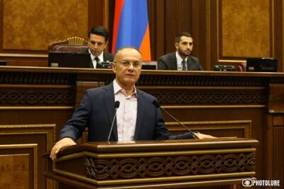 Драка в армянском парламенте: оппозиция вменила власти насаждение «хулиганократии»