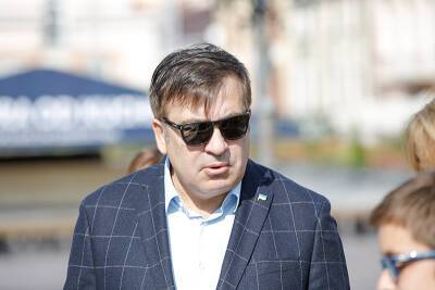 Михаил Саакашвили - Валерий Гелашвили - Сандро Гиргвлиани - Протестующему в тюрьме Саакашвили включили телевизор - tvc.ru - Грузия