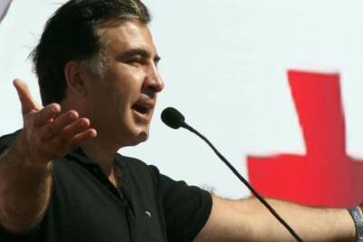 Саакашвили вернул себе право включать телевизор в палате