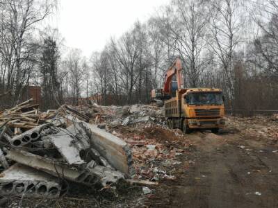 Здание бывшего детсада завода «Красная Этна» снесли в Ленинском районе