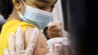 Ученые ЮАР оценили эффективность вакцины Pfizer от «Омикрон»-штамма