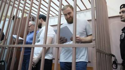 Мосгорсуд продлил срок содержания под стражей Раулю и Рауфу Арашуковым