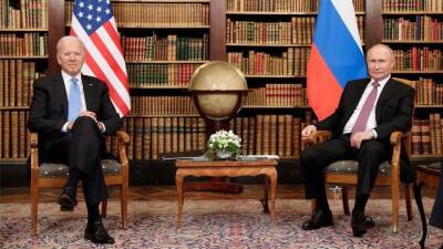 «РФ принимает меры против ползучей угрозы»: Песков оценил переговоры Путина и Бадена