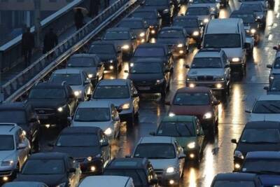 Из-за дождя в Киеве произошел сбой в работе общественного транспорта